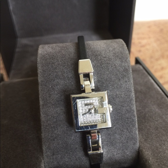 🎉HP🎉 $1,795 Gucci Diamond Stainless Steel Watch - Picture 4 of 8